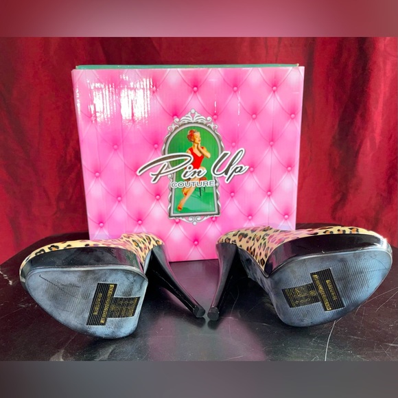 Leopard Print Pinup Style Heels - Picture 4 of 4